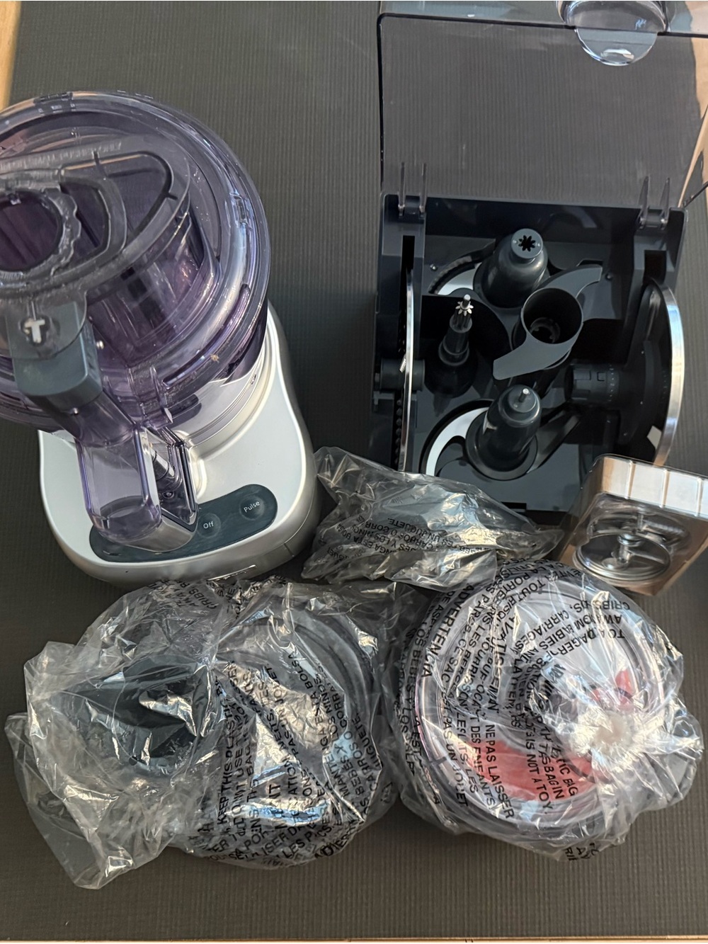 Cuisinart Silver and Clear 13-Cup Food Processor - Picture 3 of 6